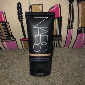 Nars Tinted Moisturizer